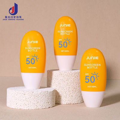 Chiếc chai bơm tròn phẳng 50ml hộp kem chống nắng mỹ phẩm với cổ áo PE và nắp vít trắng